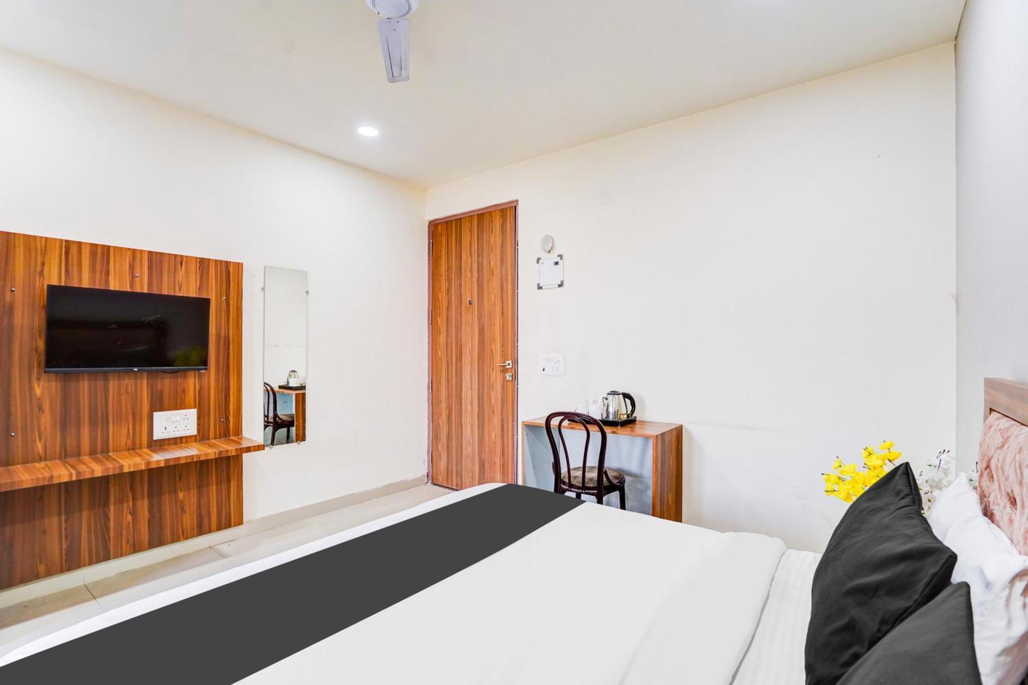 Super Collection O Sector 104 Noida Ξενοδοχείο Εξωτερικό φωτογραφία