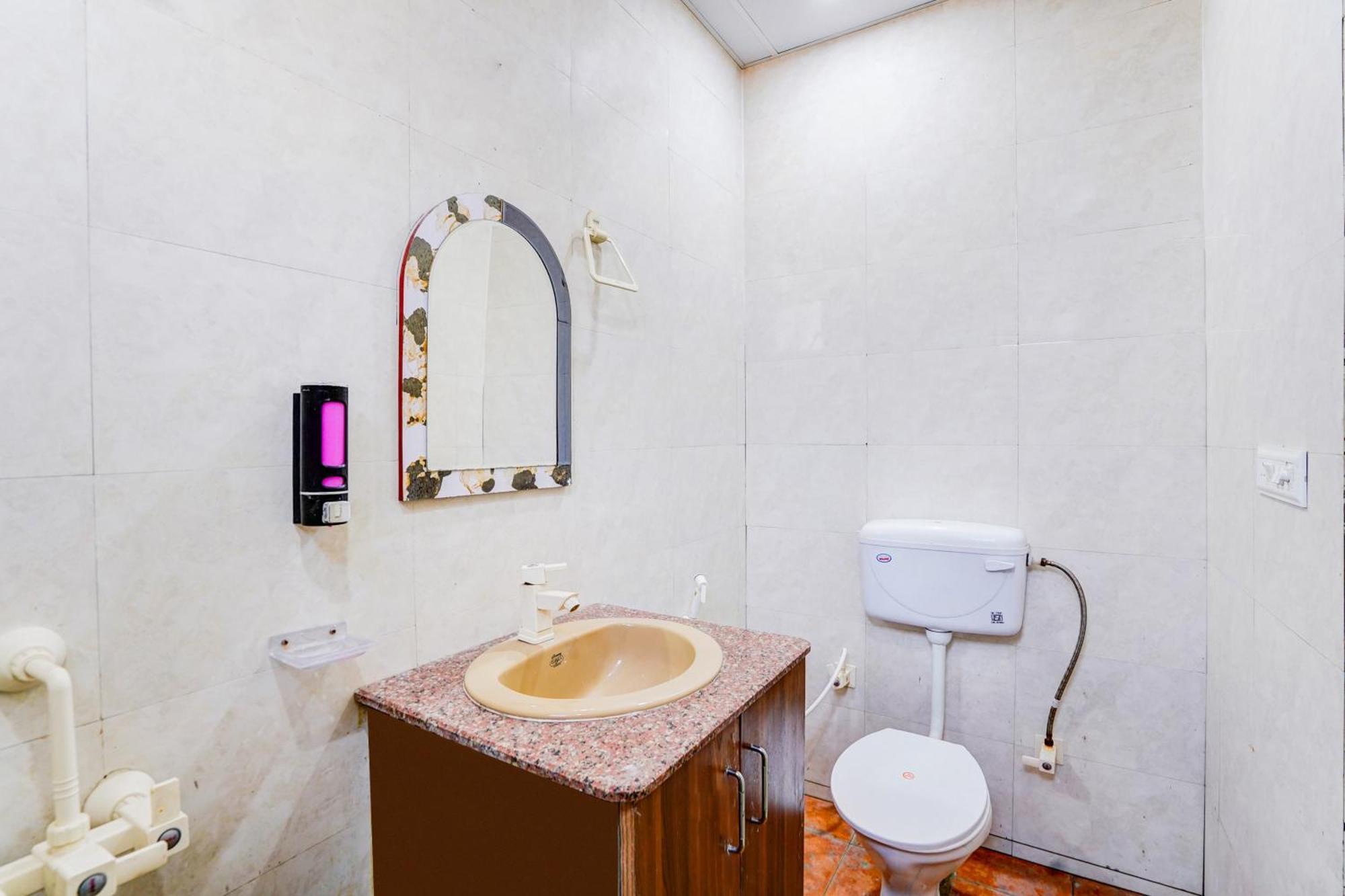 Super Collection O Sector 104 Noida Ξενοδοχείο Εξωτερικό φωτογραφία
